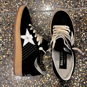 Golden Goose Ballstar ⭐️ SOLD 🚨